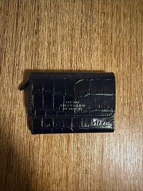 Smythson Croc-Embossed Compact Wallet in Navy Blue with Gold Logo